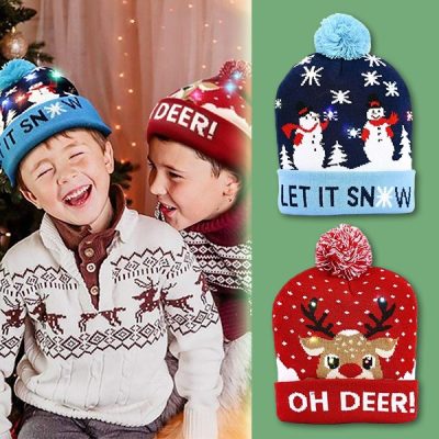 Vianočná pletená čiapka s LED svetlom | XBEANIE